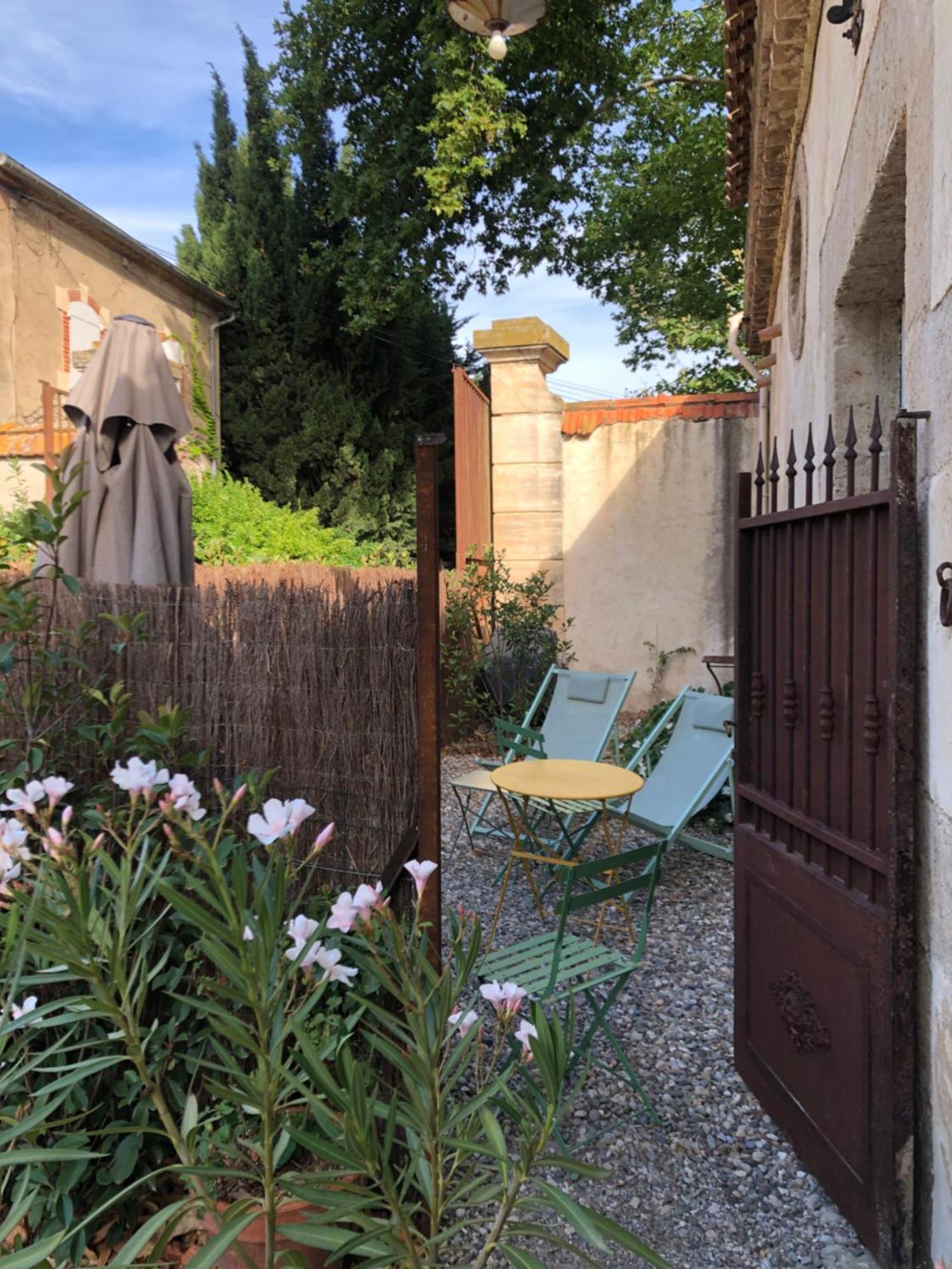 Gîte Superbe L'Ecurie XIXème Sallèles-dʼAude Exterior foto